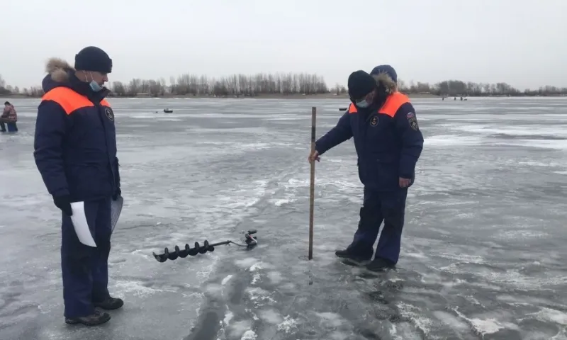В региональном ГУ МЧС рассказали, как нужно вести себя на льду