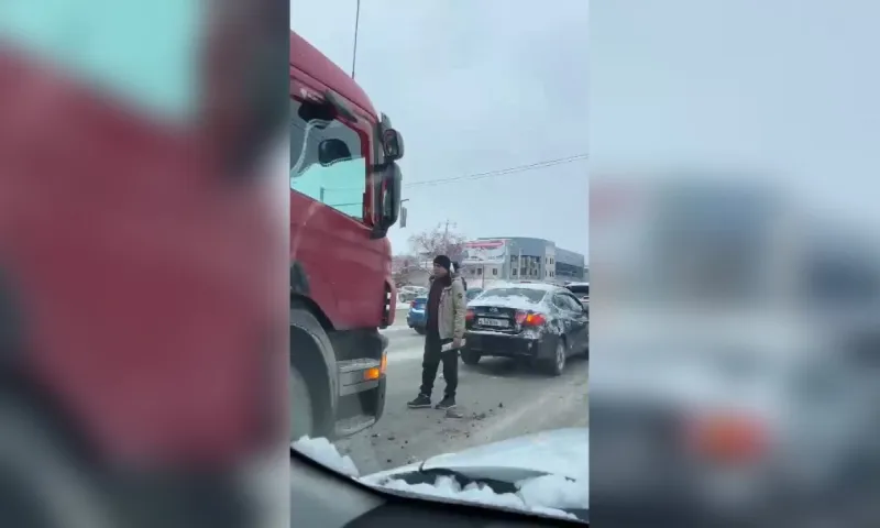 Тройное ДТП произошло в Барнауле