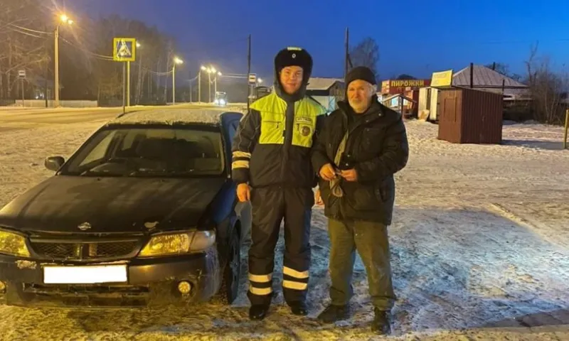 Экипаж ДПС вызволил из морозного плена вахтовиков в Красногорском районе 