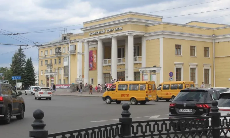 Новый театральный сезон уже близко! Рассказываем, какие премьеры готовят театры Барнаула