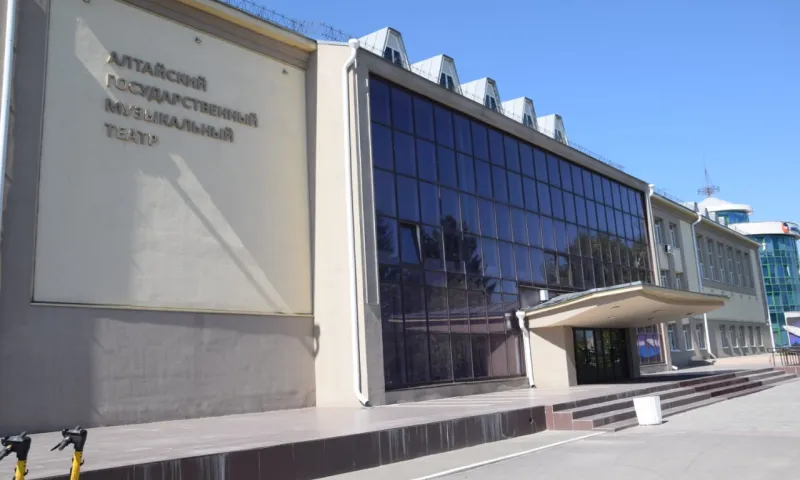 Стало известно, коллективы из каких городов приедут в Барнаул на театральный фестиваль «Шаг»