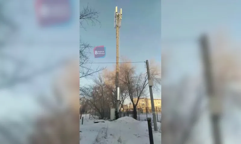 Барнаульцы пожаловались на установленную в одном из дворов вышку сотовой связи