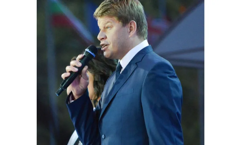 Дмитрий Губерниев приплывет на «Белом пароходе» в Барнаул и Бийск