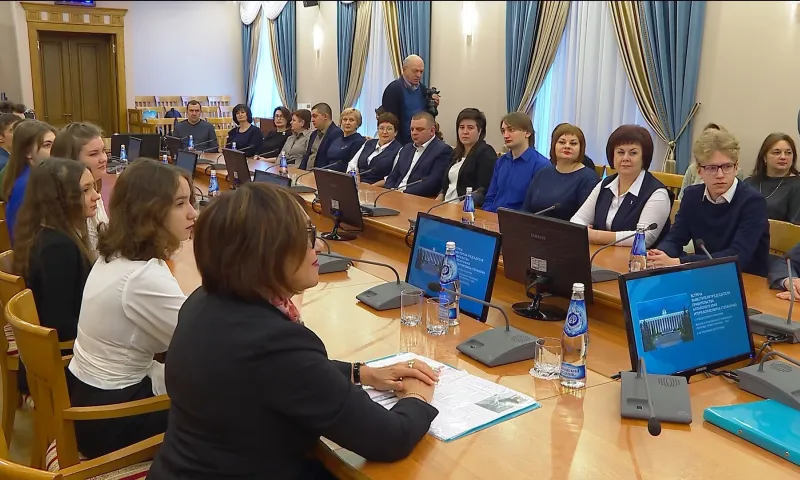 Победителей чемпионата «Молодые профессионалы» наградили в правительстве Алтайского края