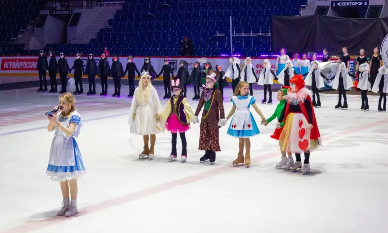 Детское ледовое шоу «Алиса в Стране чудес» представили в Барнауле 