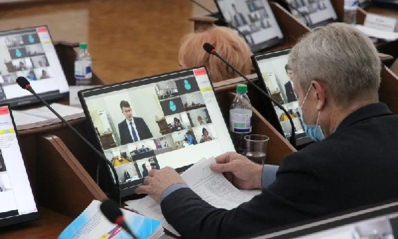 Большинство муниципалитетов Алтайского края поддержали федеральный законопроект о QR-кодах