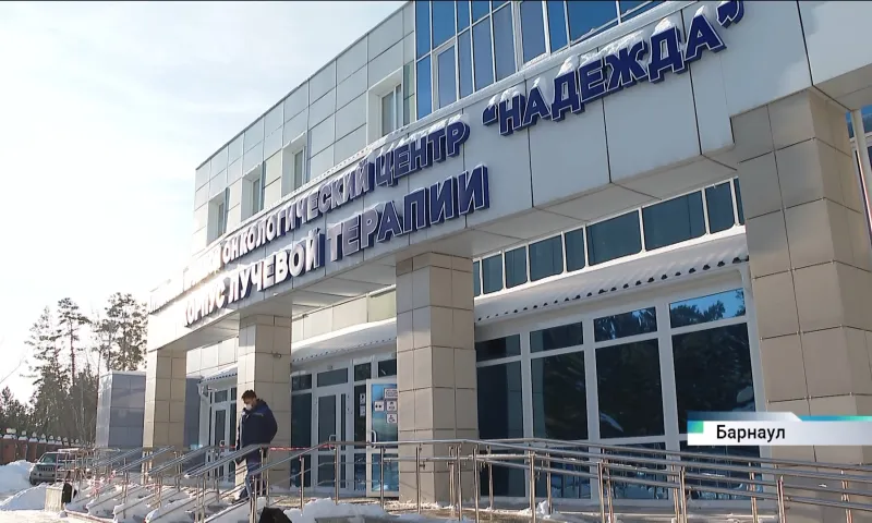 Современный линейный ускоритель установили в Алтайском краевом онкологическом диспансере