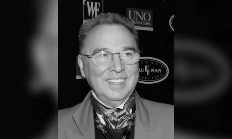 Умер модельер Вячеслав Зайцев