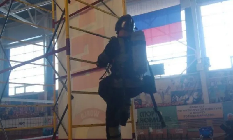 Пожар произошел в барнаульском спорткомплексе 