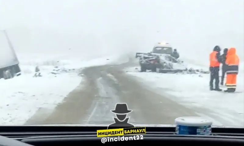 Смертельное ДТП произошло на трассе между сёлами Ребрихой и Мамонтово