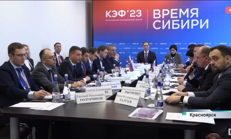 Глава Алтайского края Виктор Томенко призвал не жалеть губернаторов