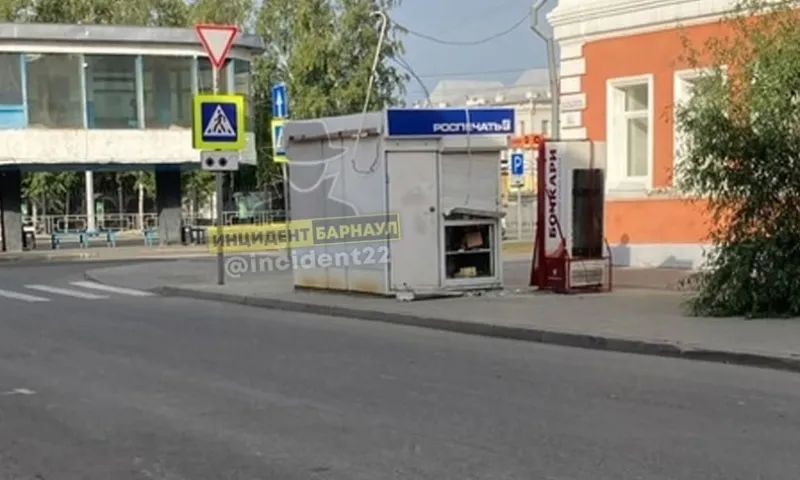 Ноутбук и круассаны украли из киоска неизвестные в Барнауле
