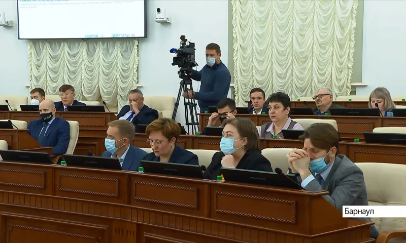 Депутаты АКЗС решили повысить статус и независимость работников муниципальных счётных палат