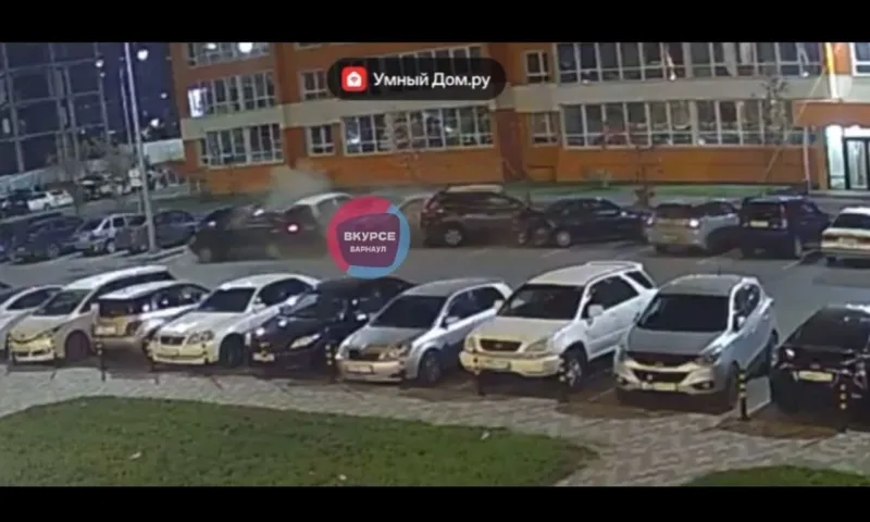 Протаранившему восемь припаркованных машин барнаульцу вынесли приговор 