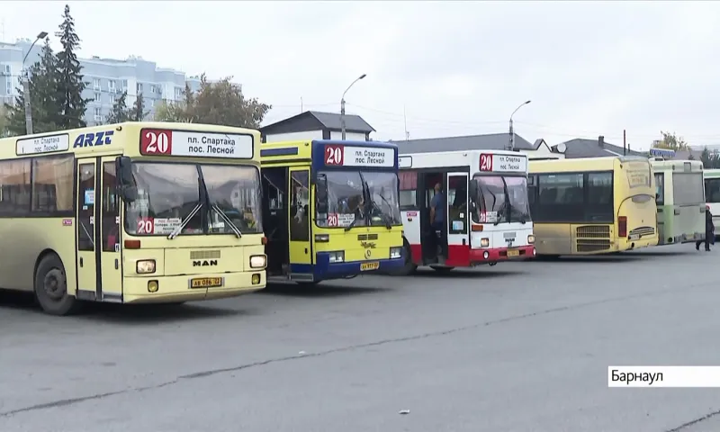 Барнаульцы жалуются на работу общественного транспорта