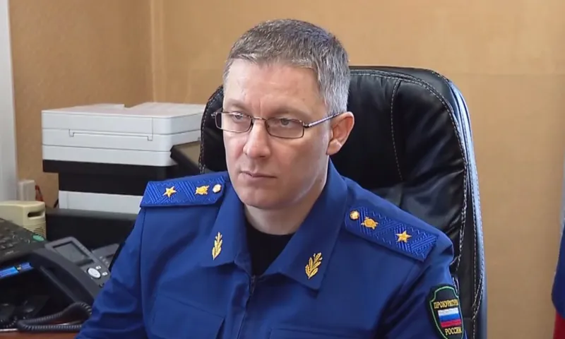 Прокурор Алтайского края проверил доступность качественной медпомощи жителям Ребрихинского района