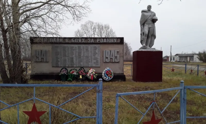 120 военных памятников отремонтируют в Алтайском крае