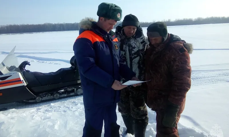Порядка 230 патрульных групп задействуют в проверке льда на водоёмах в Алтайском крае