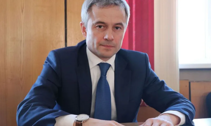 Губернатор Виктор Томенко принял отставку министра спорта Алтайского края