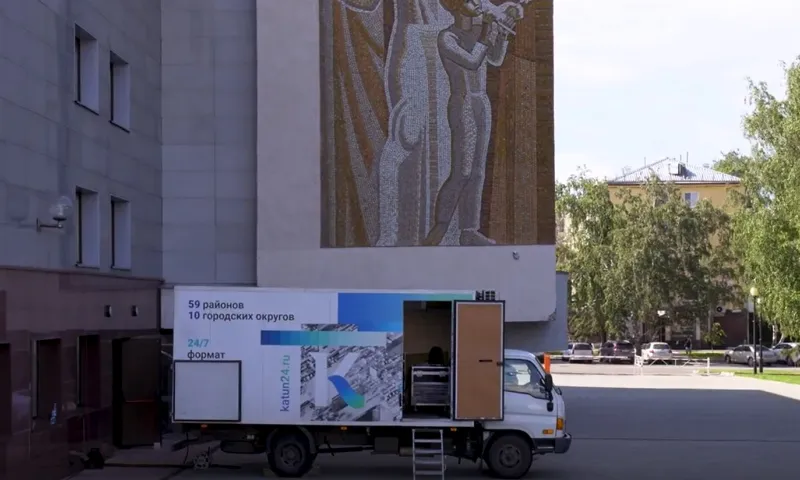 Представляем бэкстейдж о работе «Катунь 24» на открытии фестиваля Роберта Рождественского в Алтайском краевом театре драмы