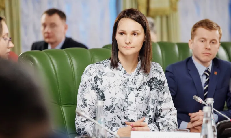 Доброволец из Алтайского края получила награду в правительстве России