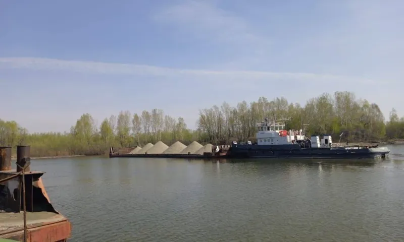54 тысячи тонн грузов перевезли в Алтайском крае за две недели навигации