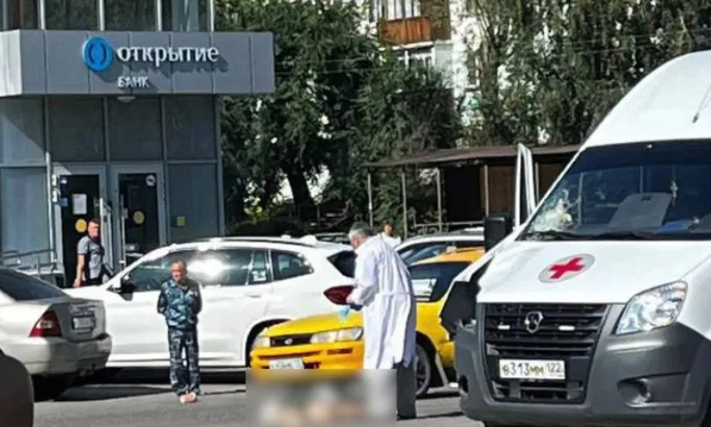 Водитель скорой помощи насмерть сбил пешехода в Бийске