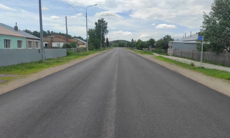 Дорогу к популярному месту отдыха ремонтируют в Змеиногорском районе