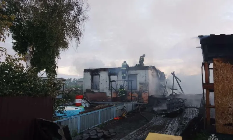 Крупный пожар произошел в Бийском районе