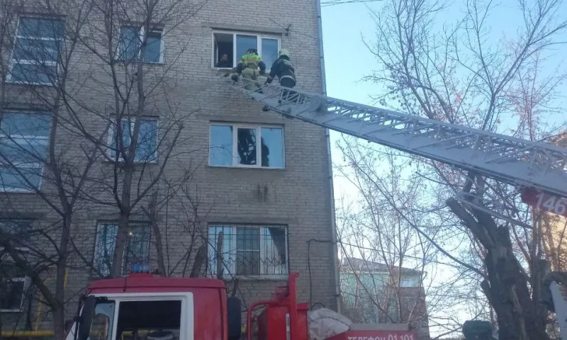 Газовый баллон взорвался в многоквартирном доме в Барнауле
