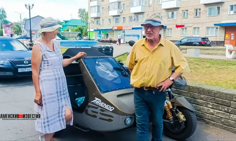 Пенсионеры из Франции, путешествующие по миру на мотоцикле, заехали в Алтайский край 