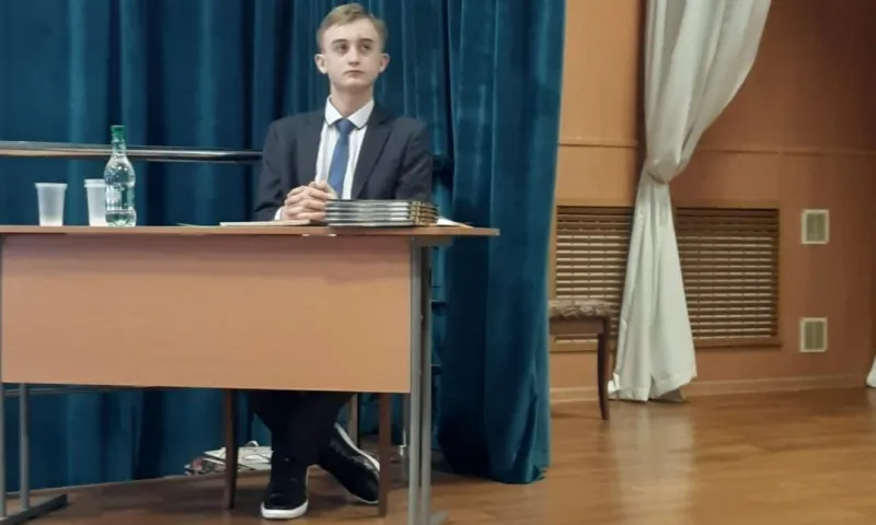 Школьник-энтузиаст издал Красную книгу Смоленского района