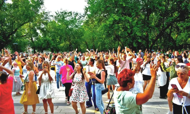 Дискотека золотых хитов пройдет в барнаульском парке 