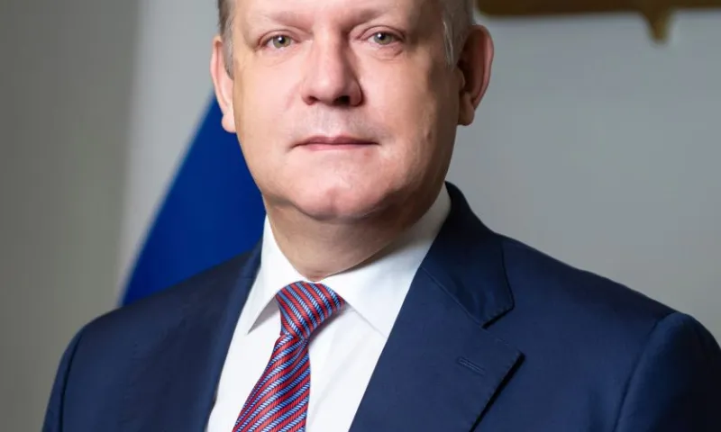 Полномочный представитель президента РФ в Сибирском федеральном округе  поздравил с Днем знаний школьников и студентов