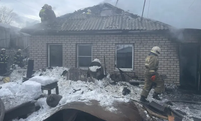 В частном доме произошёл пожар из-за замены газового баллона в Рубцовске