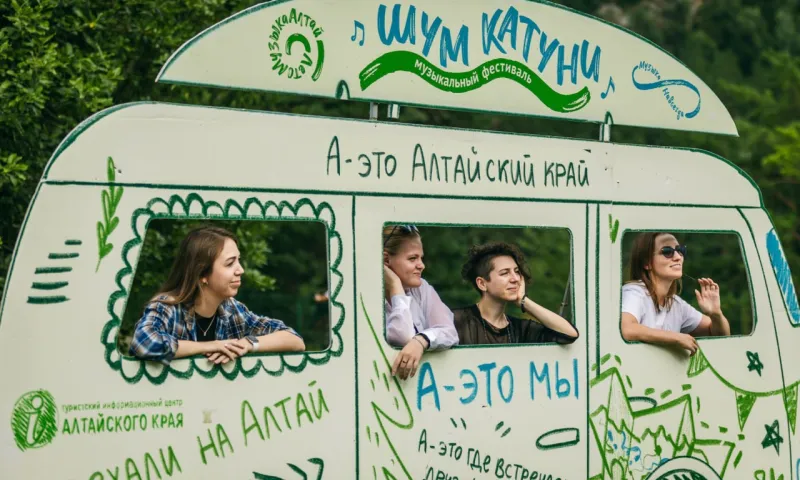 Кемпинг, фестивали и пляжи: почти 500 миллионов рублей получит Алтайский край на развитие туризма