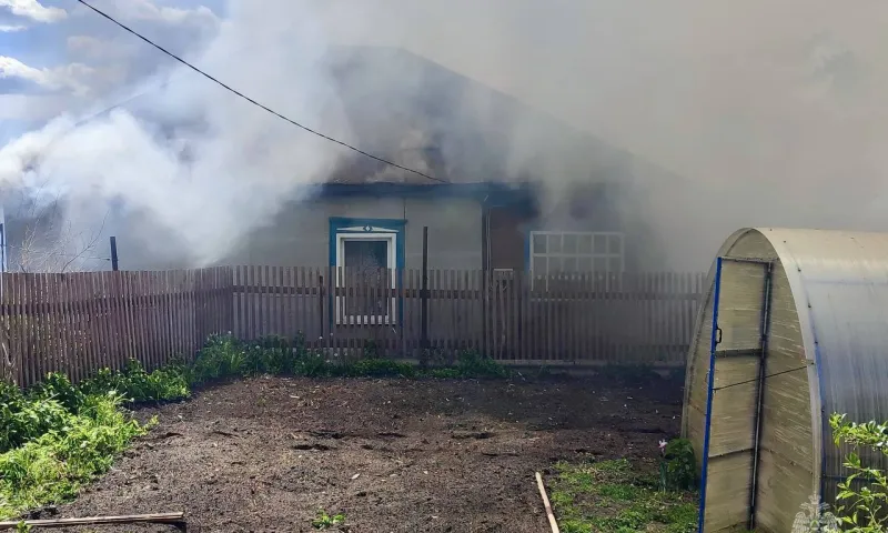 Жилой дом сгорел в Новоалтайске