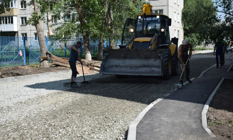 Более 5 миллионов рублей направили на благоустройство одного из барнаульских дворов