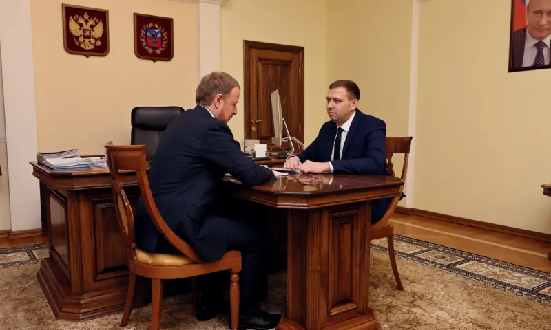 Ремонт дорог обсудили мэр Бийска и губернатор Алтайского края
