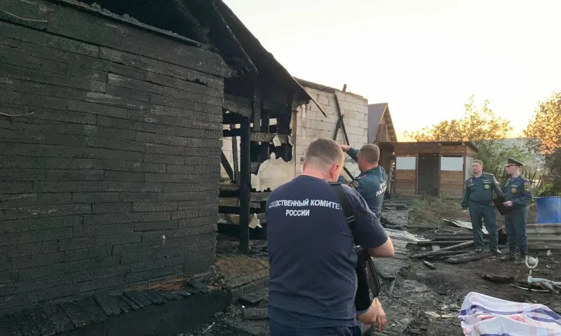 Женщина и двое детей погибли при пожаре в Алтайском крае