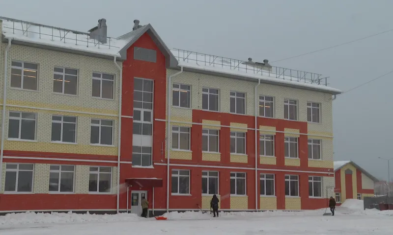 Новую школу и культурно-спортивный комплекс открыли в Новоалтайске