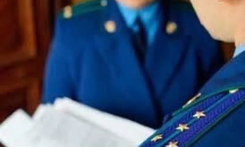 Против мужчины, снимавшего видео под юбкой девушки, возбудили уголовное дело в Алтайском крае