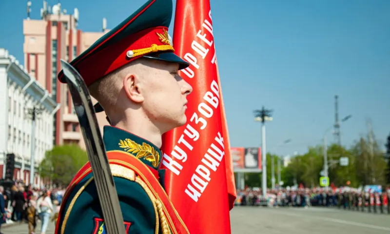 Больше половины россиян считают День Победы самым главным праздником 