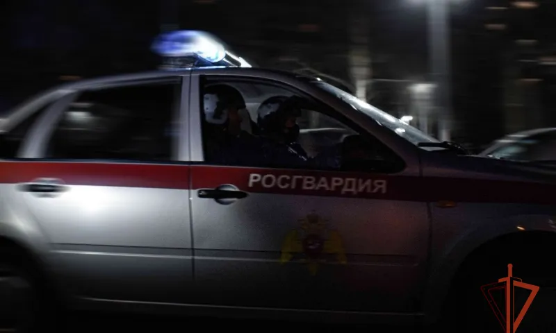 Росгвардейцы оперативно задержали грабителя благодаря тревожной кнопке в Новоалтайске