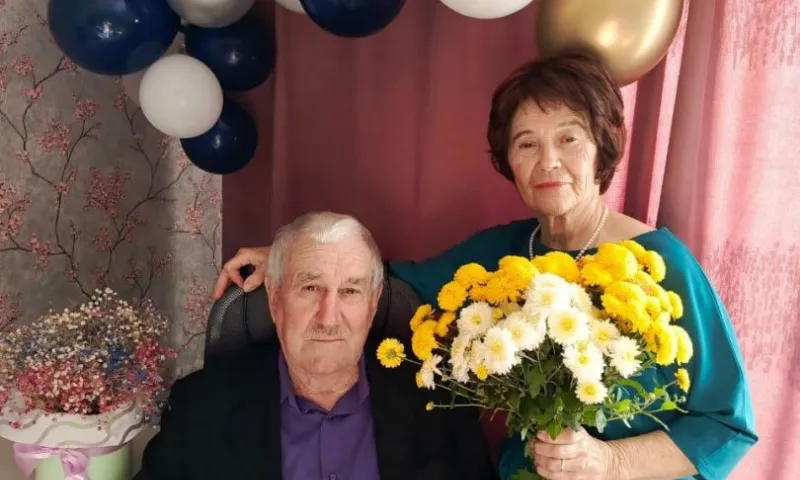 55-летие совместной жизни отметили супруги из Мамонтовского района