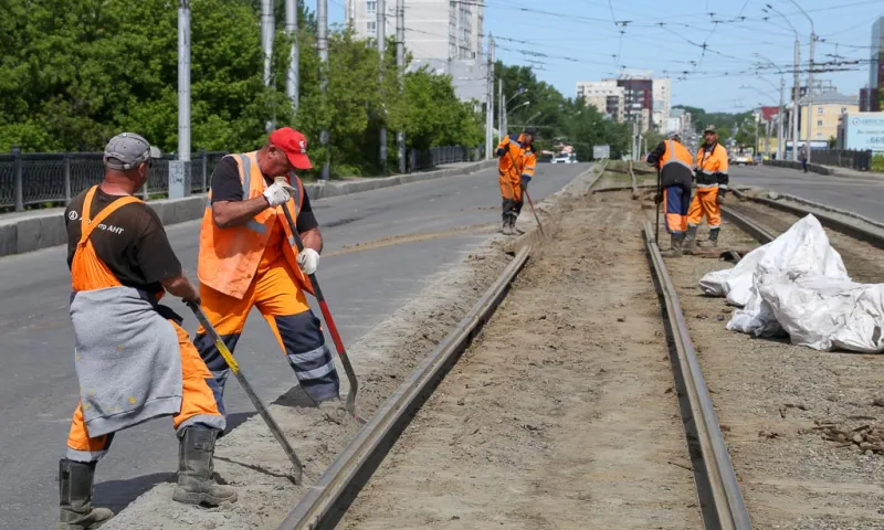 Виктор Томенко поручил улучшить дорожную ситуацию в районе ремонтируемого путепровода в Барнауле