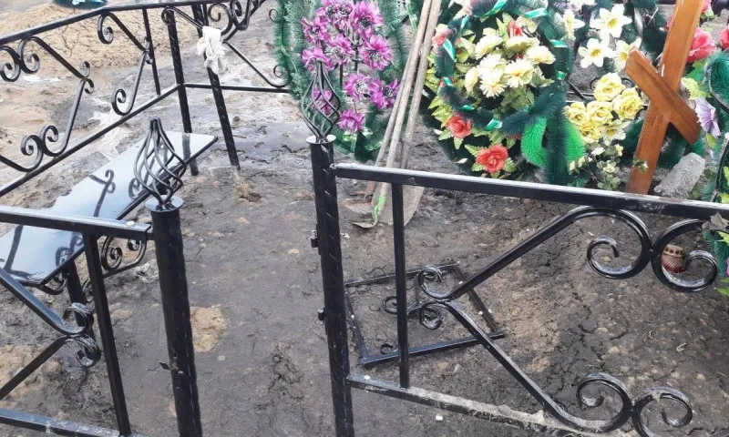 Барнаульцы обеспокоены состоянием кладбища во Власихе