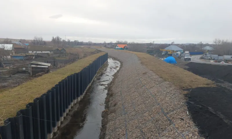 Более 540 млн рублей направили на строительство системы дамб в алтайском селе