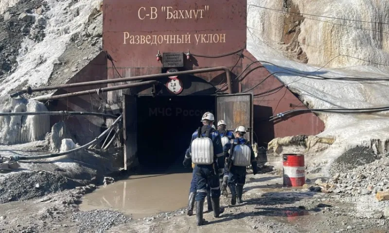 13 шахтеров находятся под завалами на руднике «Пионер» в Амурской области