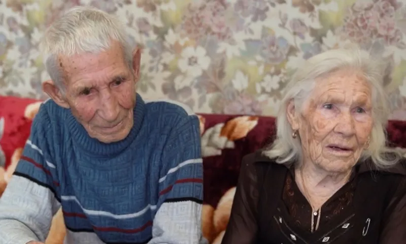 70 лет совместной жизни — благодатную свадьбу — отметили супруги из Алейска